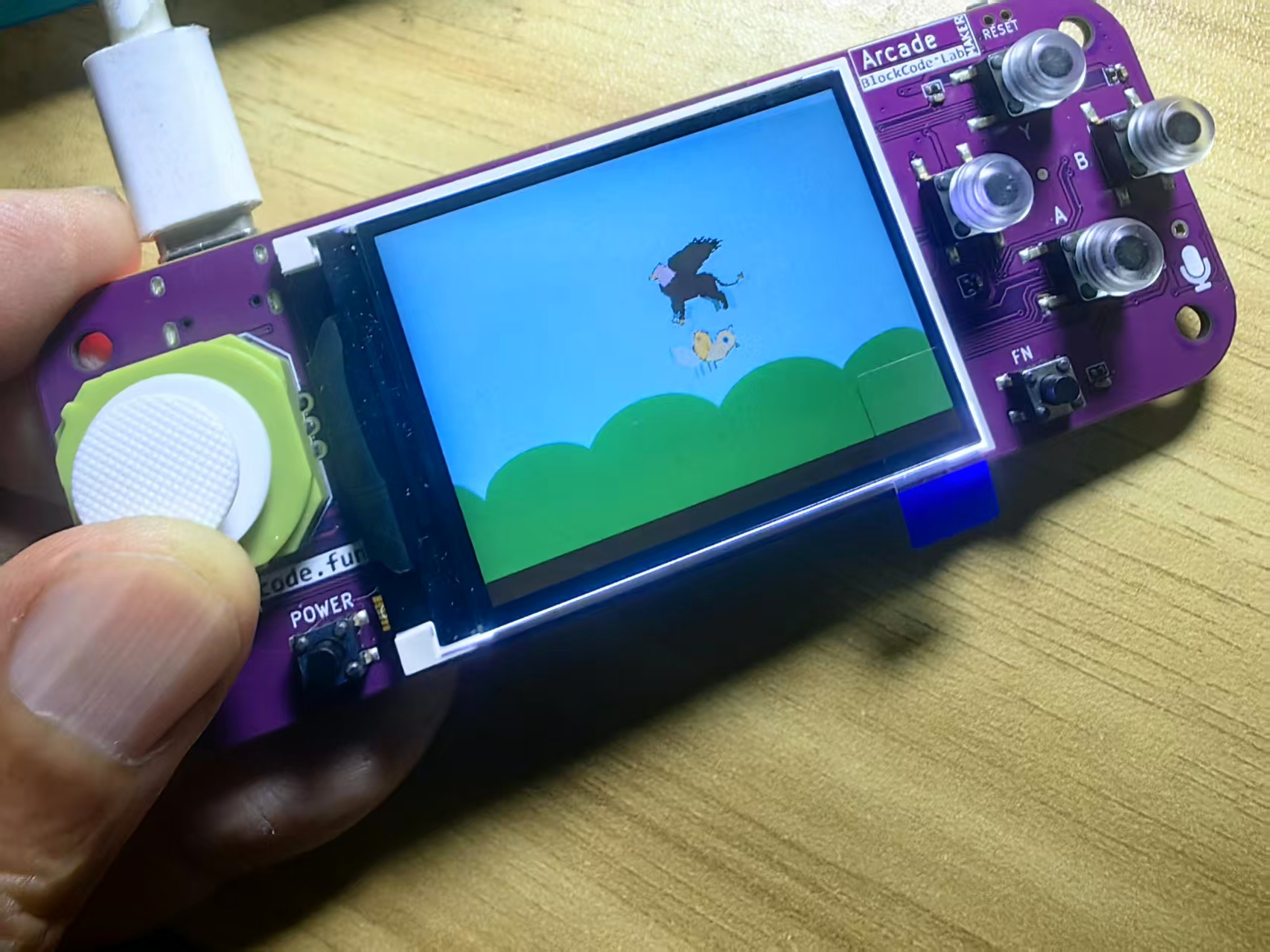 【花雕动手做】Scratch Arcade游戏ESP32S3开发板之老鹰抓小鸡图1