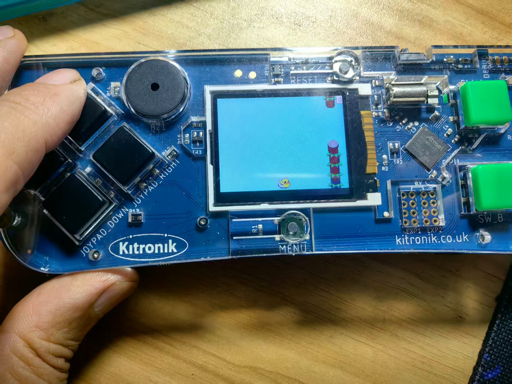 【花雕动手做】基于Kitronik可编程开发板之穿越鸭子游戏图3