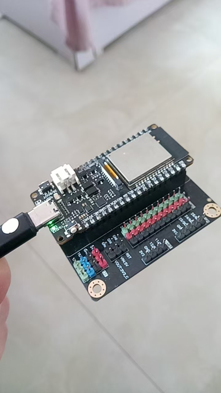 ESP32-C5——断网可用的简单群聊图1