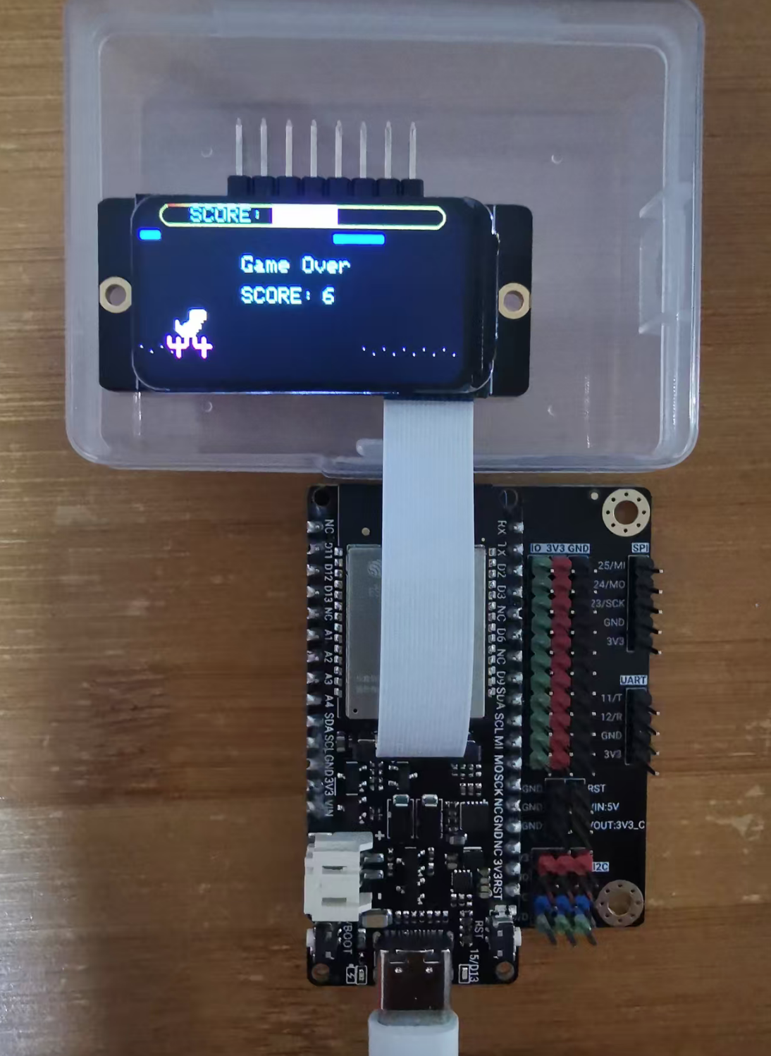 FireBeetle 2 ESP32-C5+GDI显示屏玩恐龙快跑小游戏图2