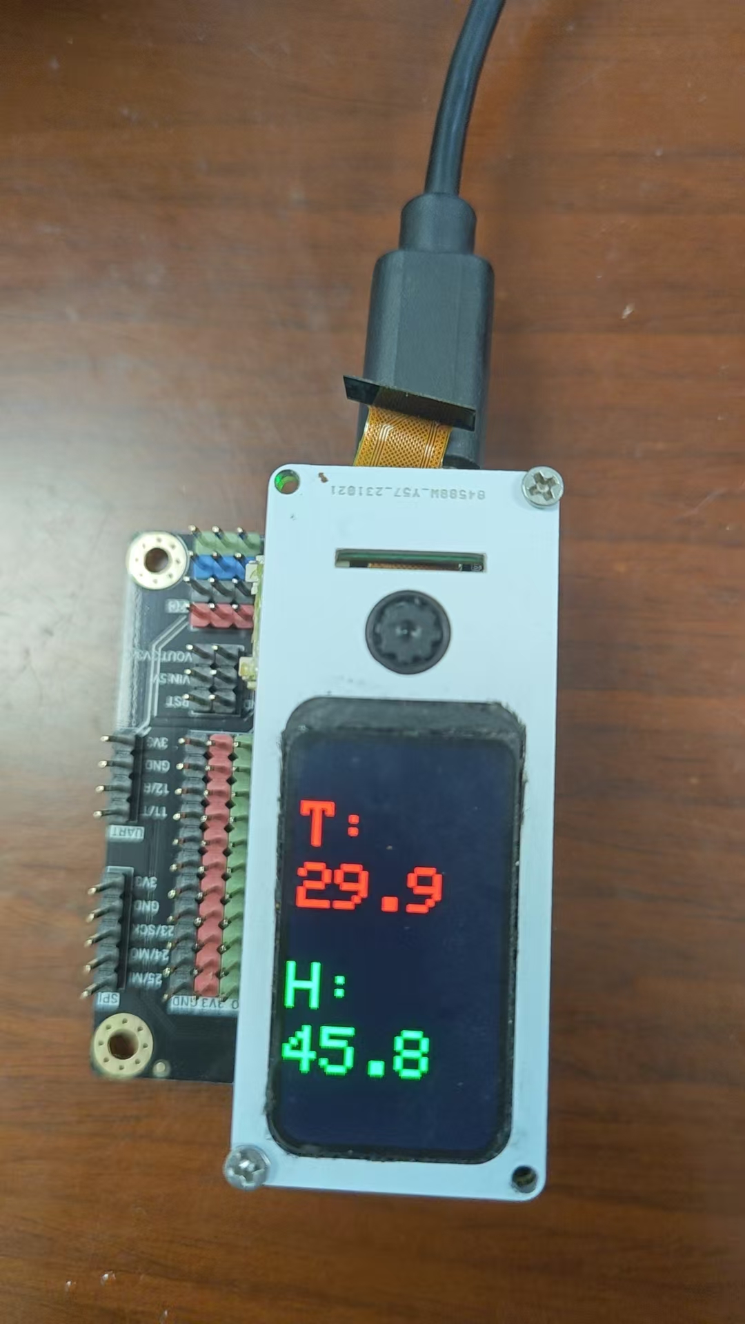 FireBeetle 2 ESP32-C5 使用GDI接口显示温湿度封面1