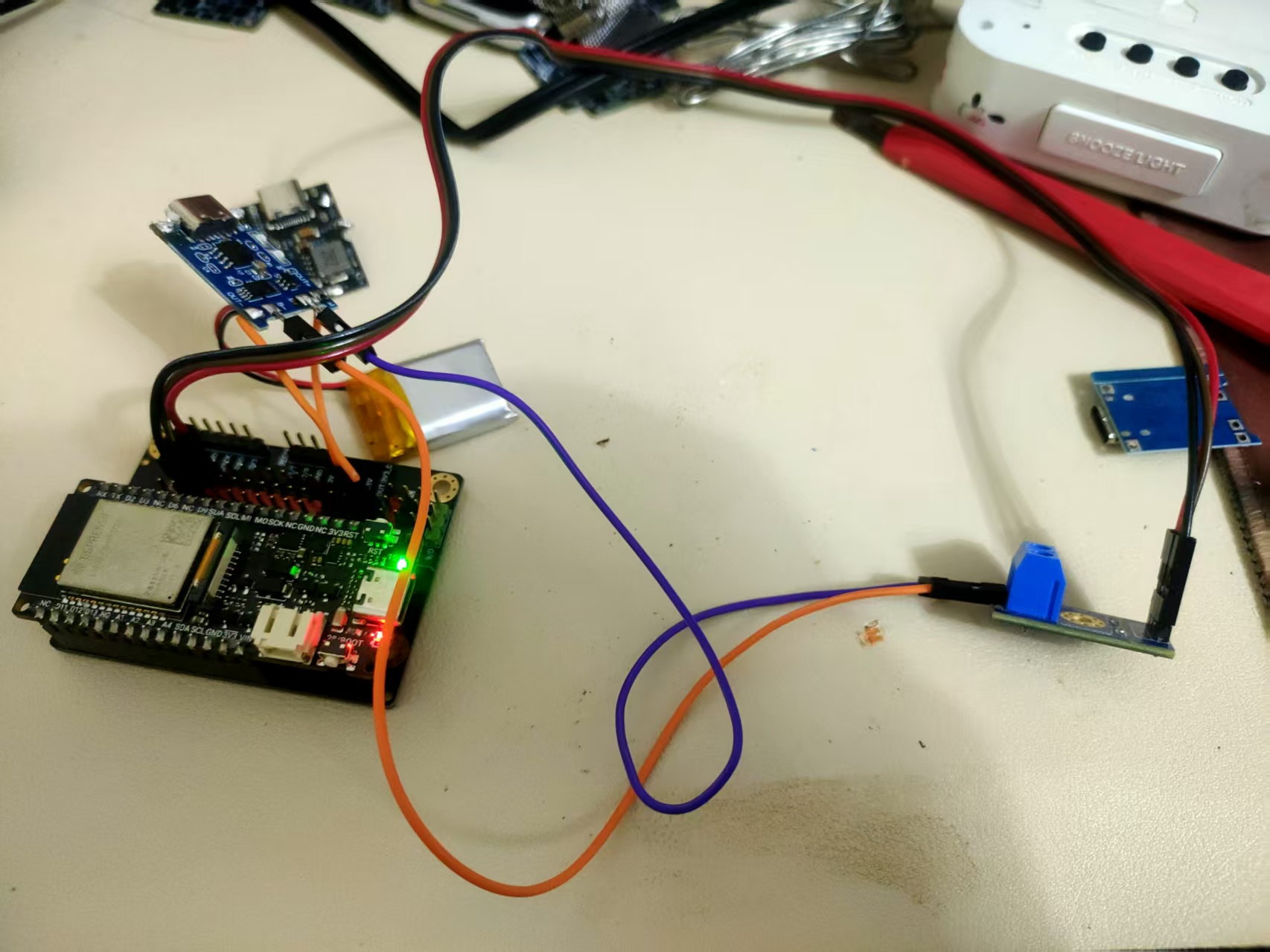 基于FireBeetle ESP32 C5 的电量检测图1