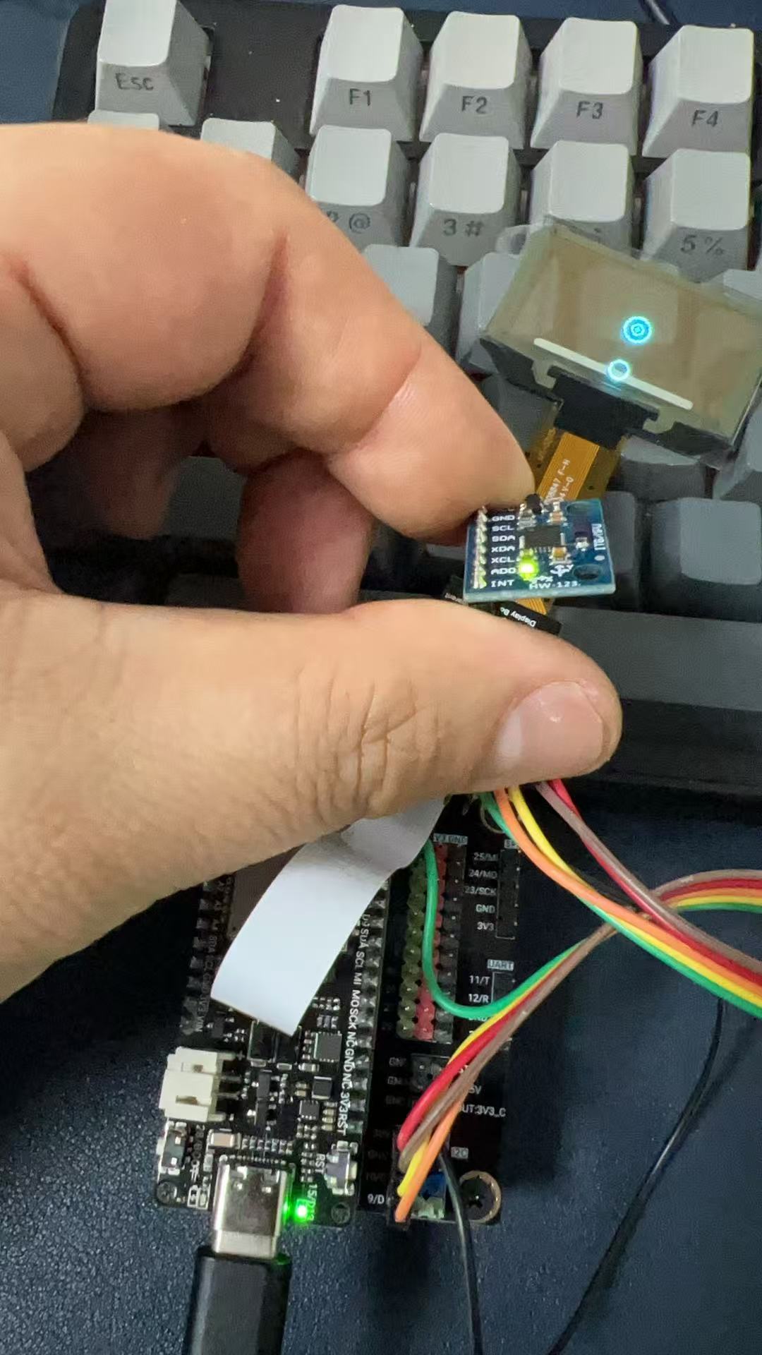 ESP32-C5连载系列之透明LED你有我也有封面1