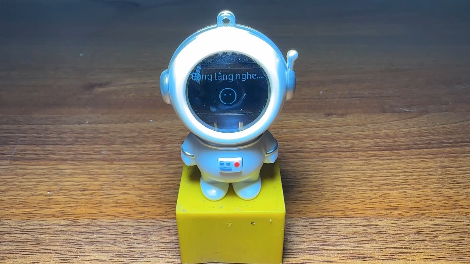 废旧手机驱动的自平衡六足机器人、便携式电力监测仪...封面2