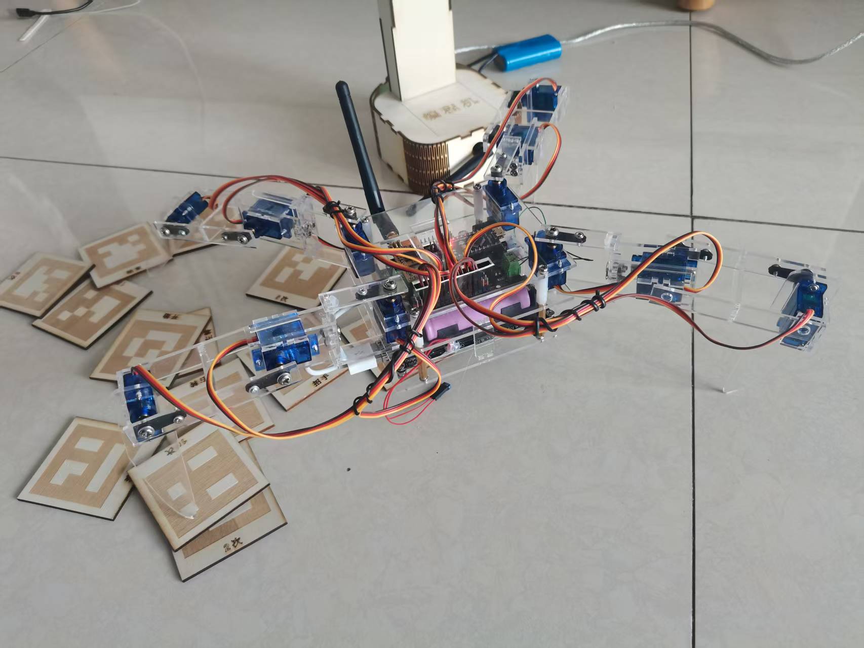 二哈2“标签编程师”：给孩子一台无屏幕编程机器人封面2