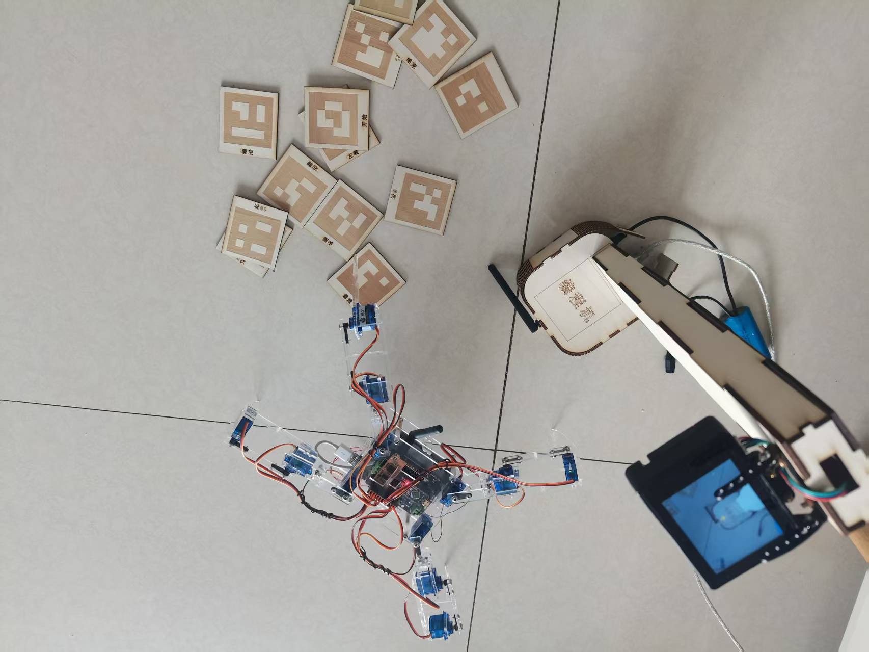 二哈2“标签编程师”：给孩子一台无屏幕编程机器人封面1