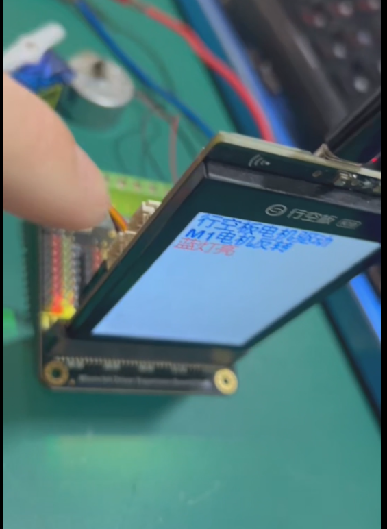 K10+Microbit Wiki驱动舵机与电机图3