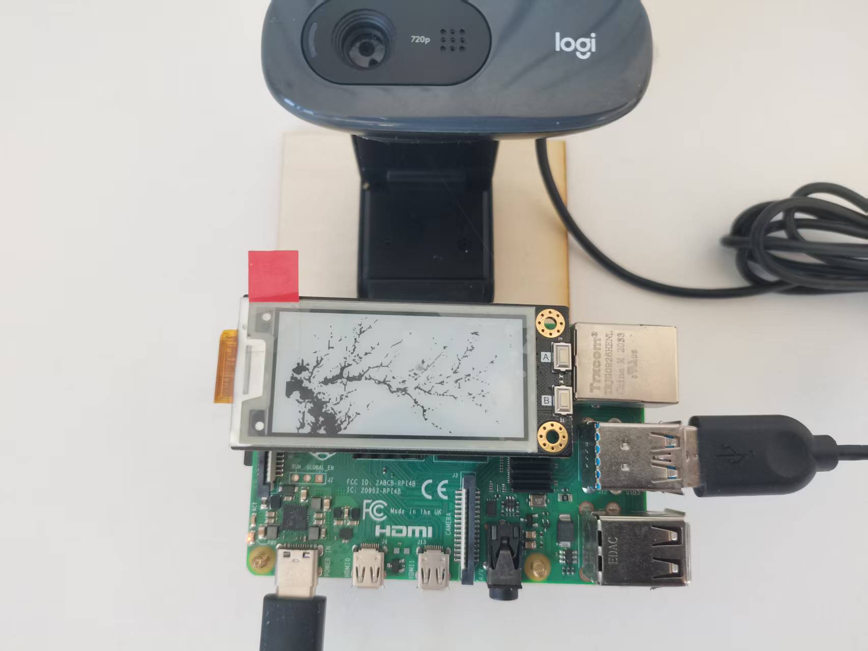 树莓派+墨水屏+AI：会听话、会看图的语音生图画框封面2