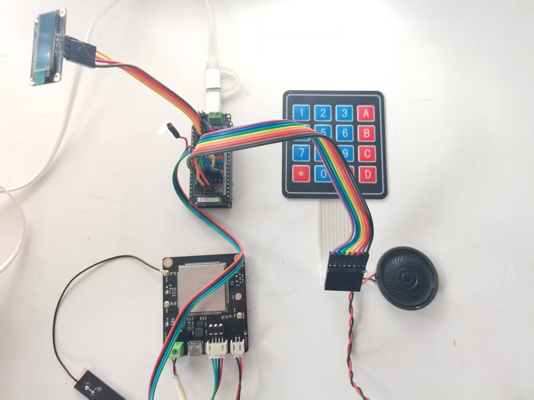 复古与科技的碰撞：基于ESP32和4G模块的简易模拟电话机图3