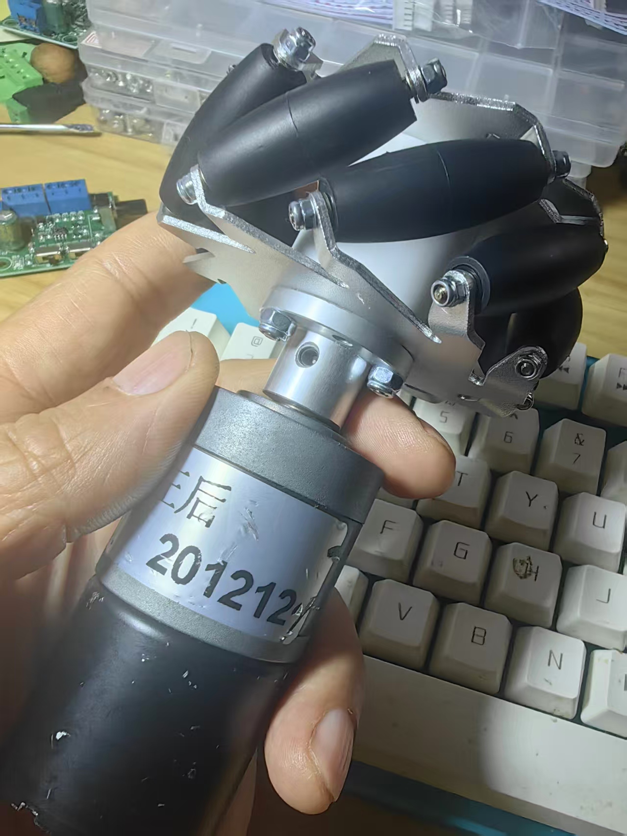 【花雕动手做】拆解机器人底盘 3630 无刷行星减速电机图1