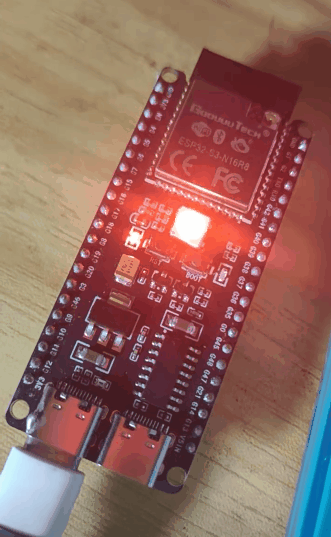 【花雕】ESP32-S3 + MimiClaw 实战：手机飞书控制多色呼吸灯图1