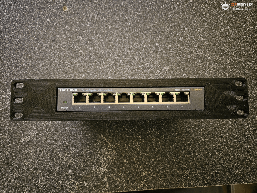 用真空吸力做的七段显示屏、3D 打印 RC 潜艇蜜蜂涂装...封面1