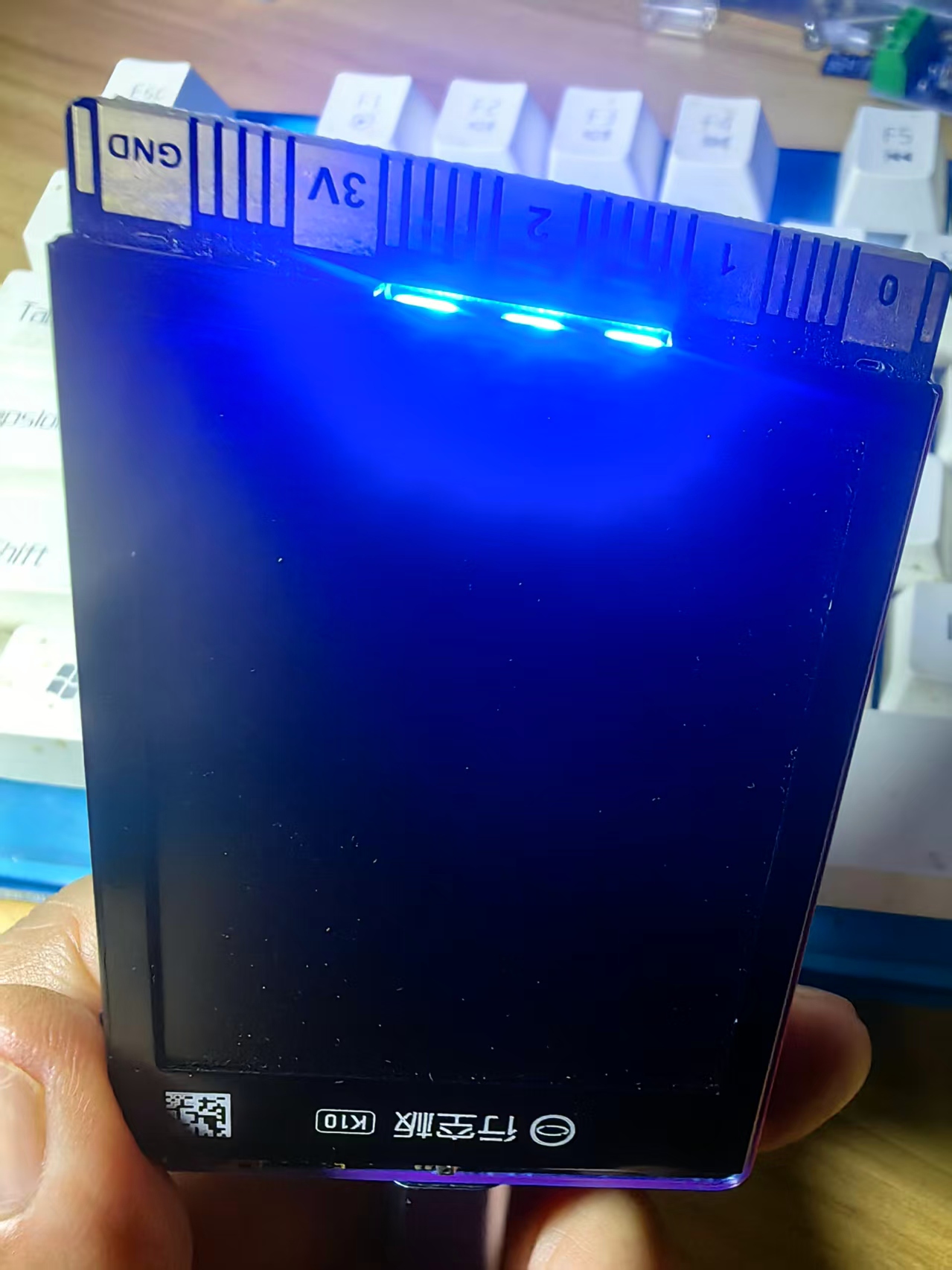 【花雕动手做】Aily Blockly一句话“循环RGB亮灯”生成项目图2