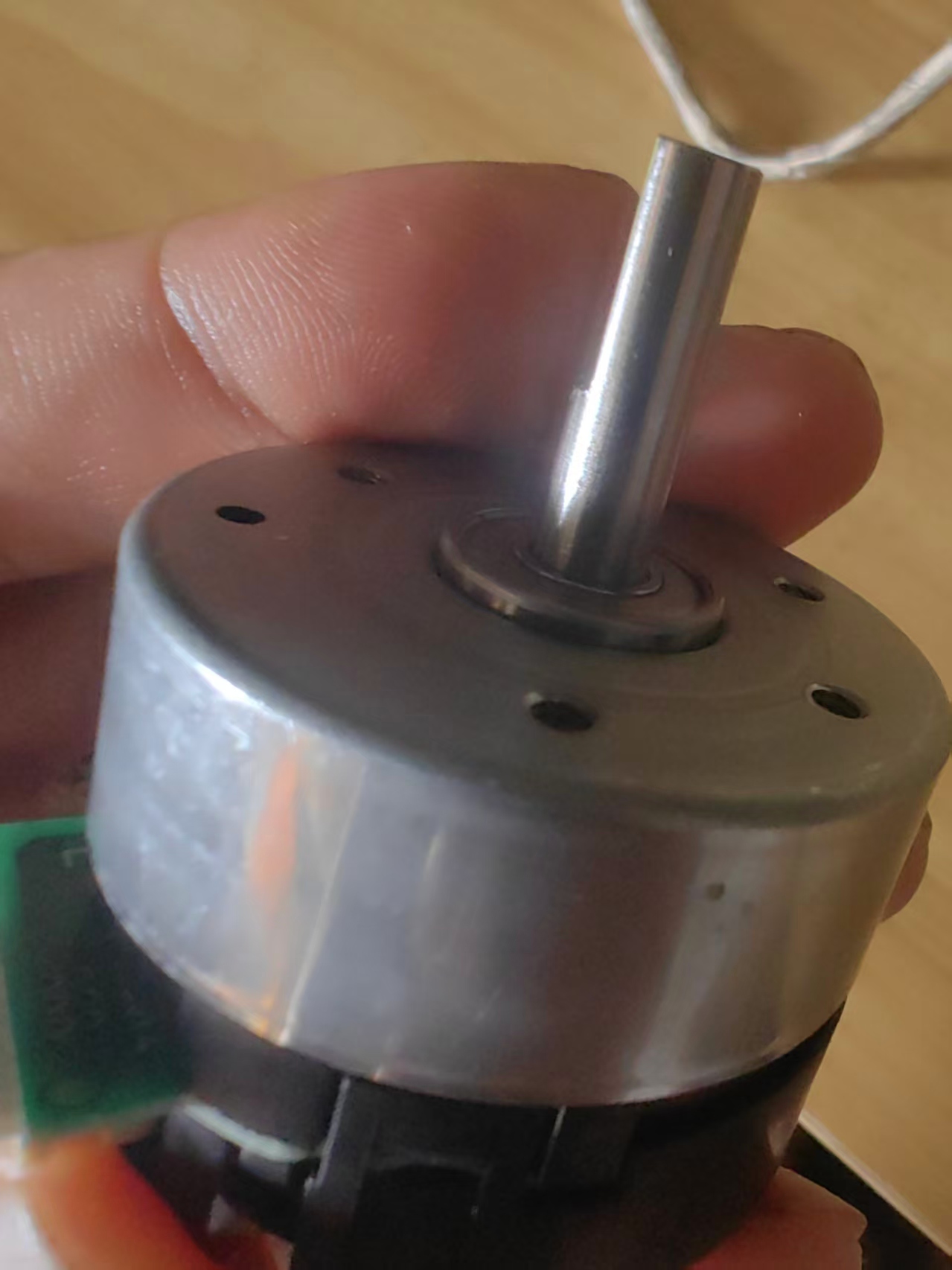 【花雕动手做】Nidec 24H704R120 DC24V 11W 内置驱动无刷电机图1