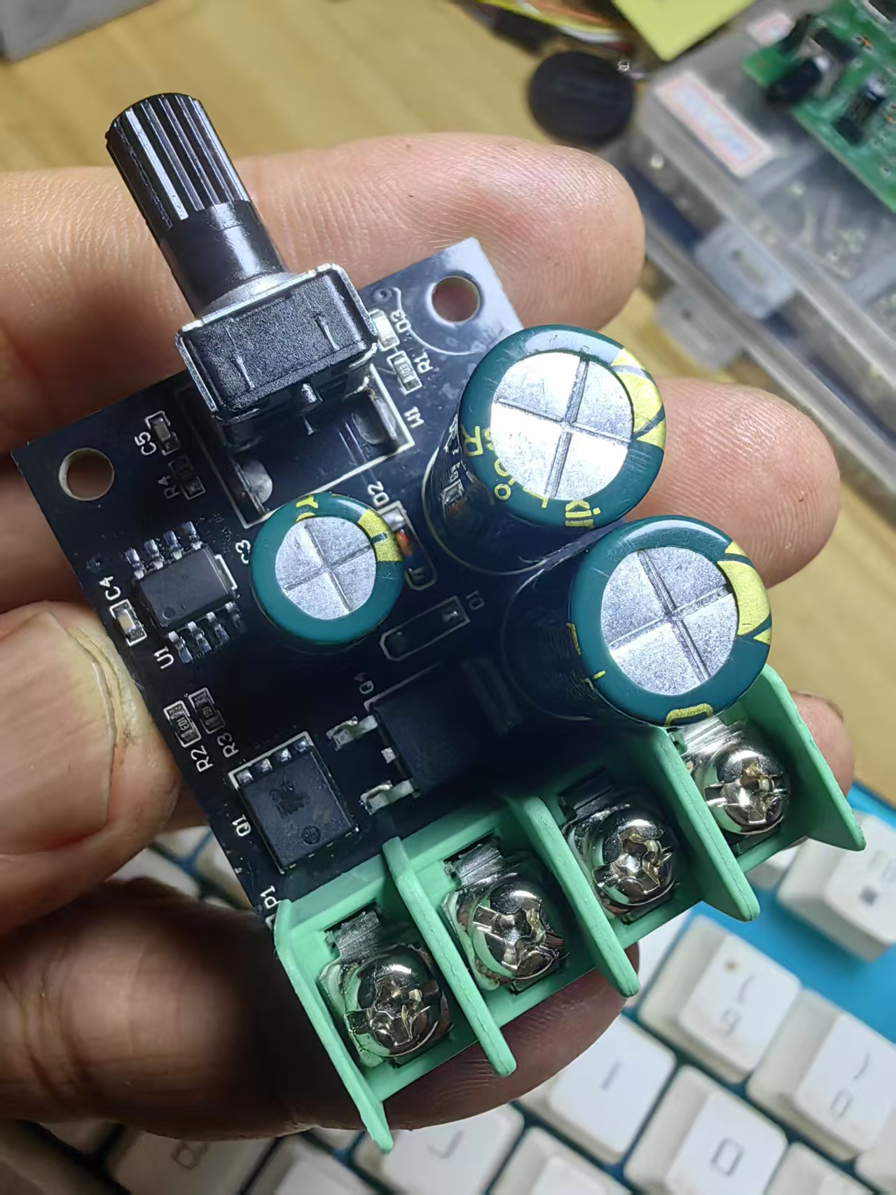 【花雕动手做】DC7-60V 10A 有刷电机 PWM 带启停缓冲调速板图1