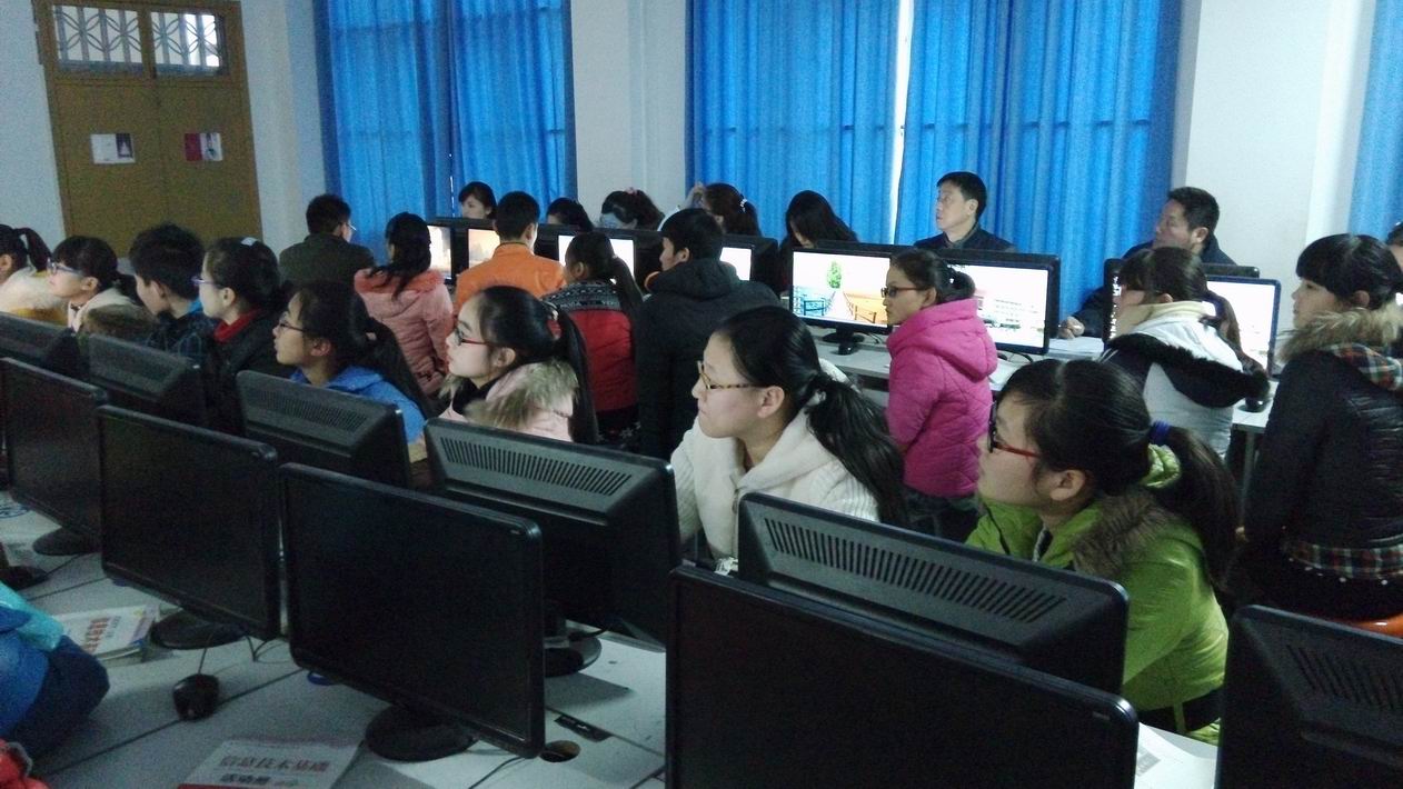 STEM教育 · 淮南一中技术公开课：感受Arduino与3D打印的魅力_image_9.webp