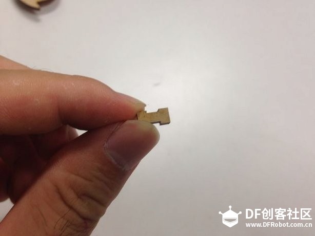 STEM教育 · 机械爪制作教程：简单材料与步骤_image_12.webp