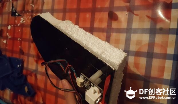 STEM教育 · 感应避障船：Arduino编程实现自动转向_image_3.webp