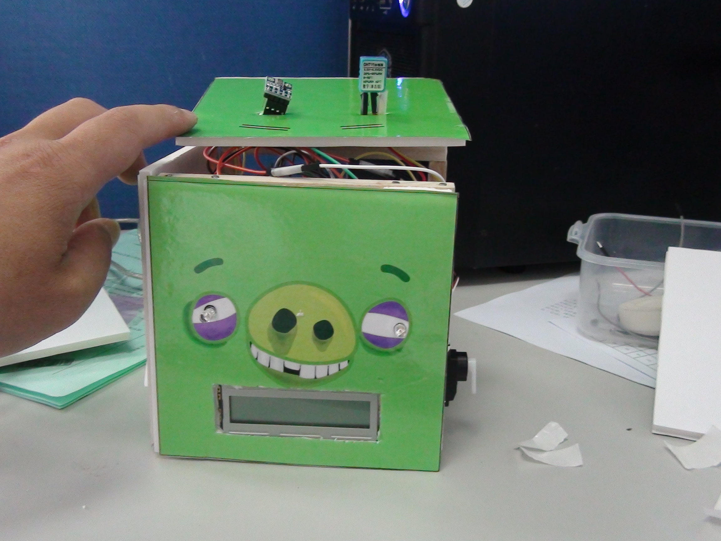 STEM教育 · 用盒仔皮肤制作人体舒适度指数播报器_image_9.webp