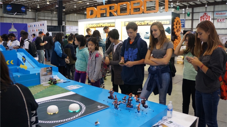 2015湾区MakerFaire：一场没有尿点的创客盛会 | DF创客社区_image_12.webp