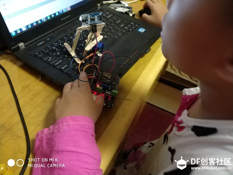STEM教育 · Arduino自动控制门模型制作_image_3.webp