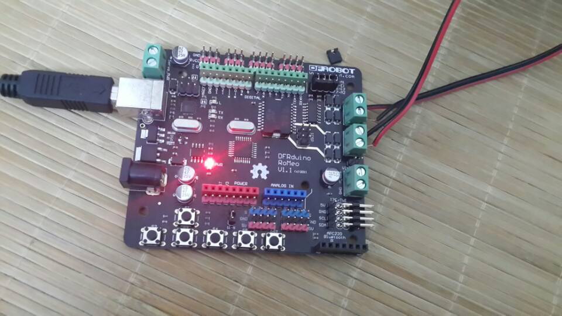 Arduino多合一控制器 · 手机WiFi控制4WD小车_image_3.webp
