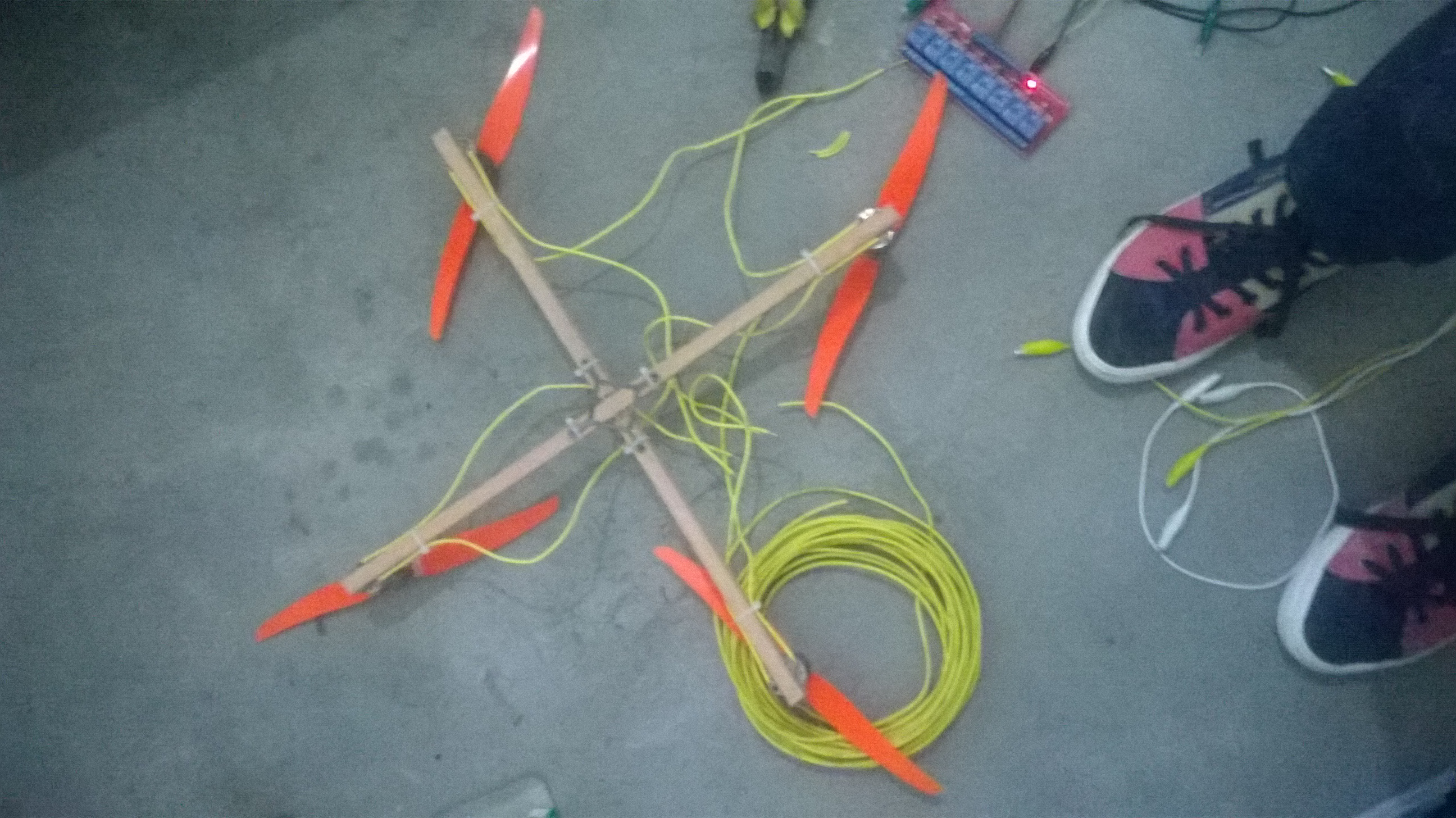 低成本四轴飞行器DIY > 用简单材料实现_image_60.webp
