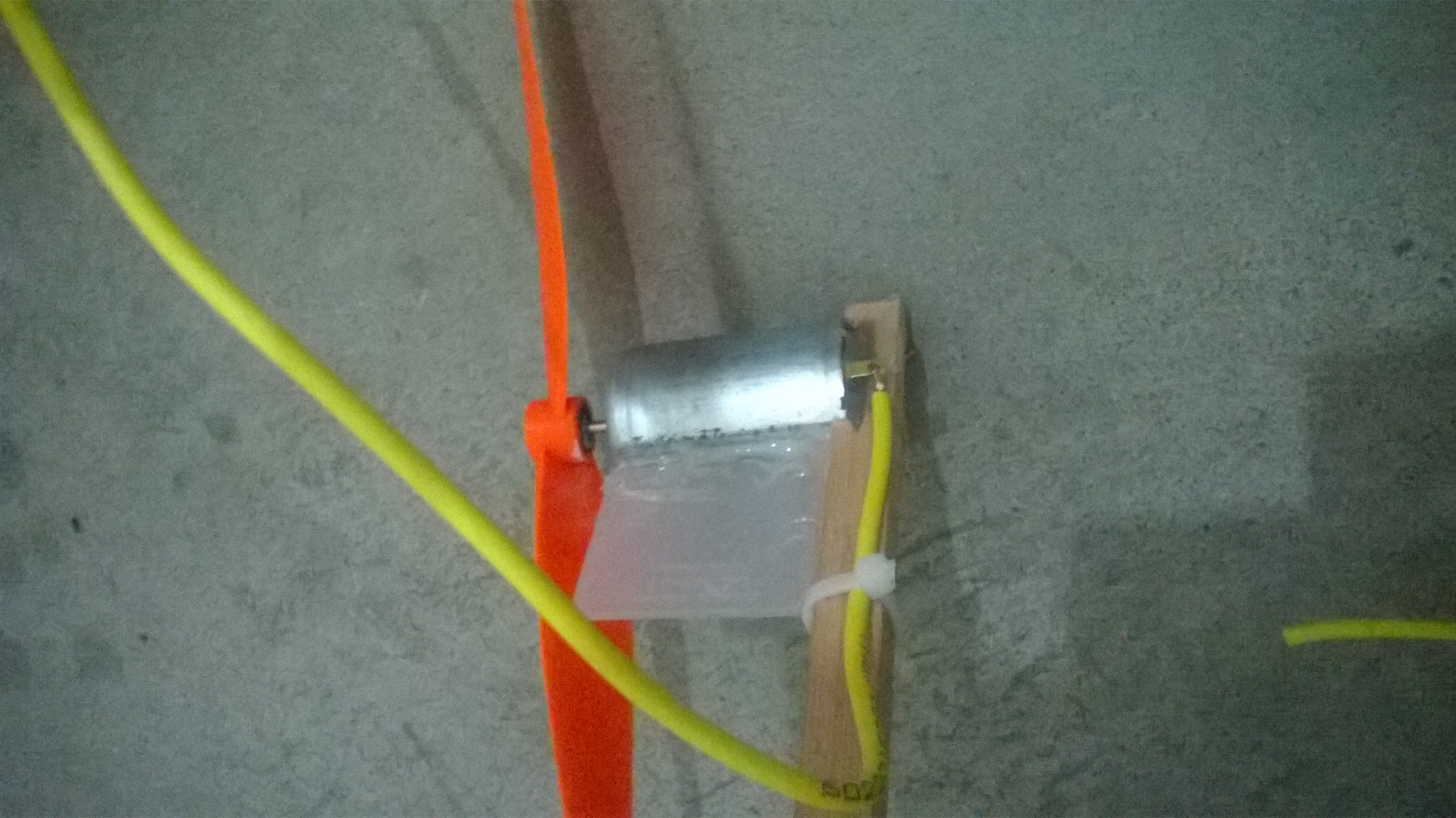 低成本四轴飞行器DIY > 用简单材料实现_image_66.webp
