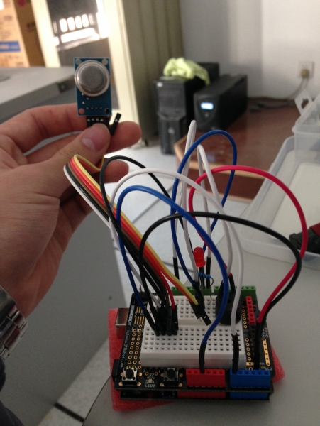 Arduino · 煤气泄漏报警器：安全守护家庭_image_3.webp