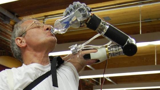 0.01毫米柔性显示屏 · 柔宇科技的黑科技_image_3.webp