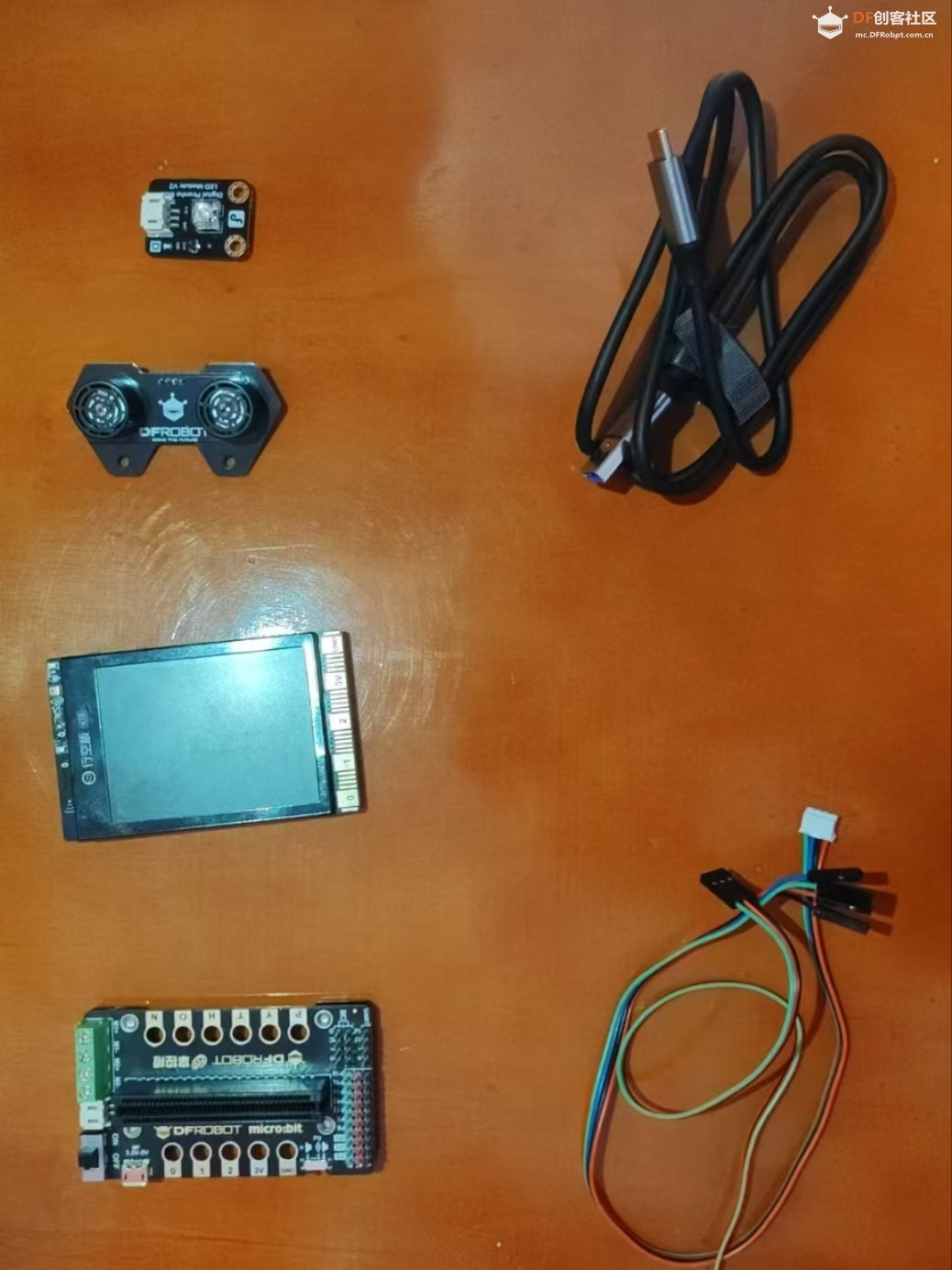 STEM教育 · 行空板K10智慧公交站牌_image_6.webp