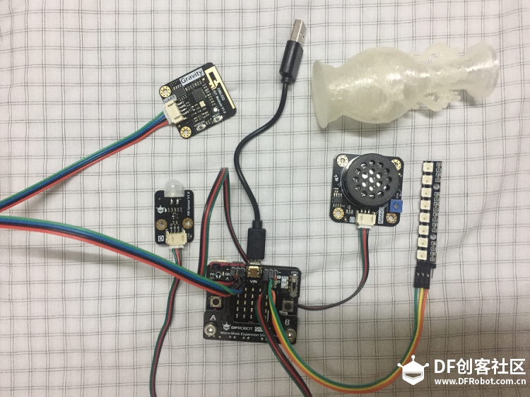 物联网控制迎宾灯光秀 · micro:bit OBLOQ_image_3.webp